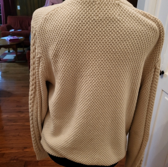Beige Cable Knit Sweater Sz M Fisherman Core Preppy Academia  Old Money Coastal - Picture 7 of 7